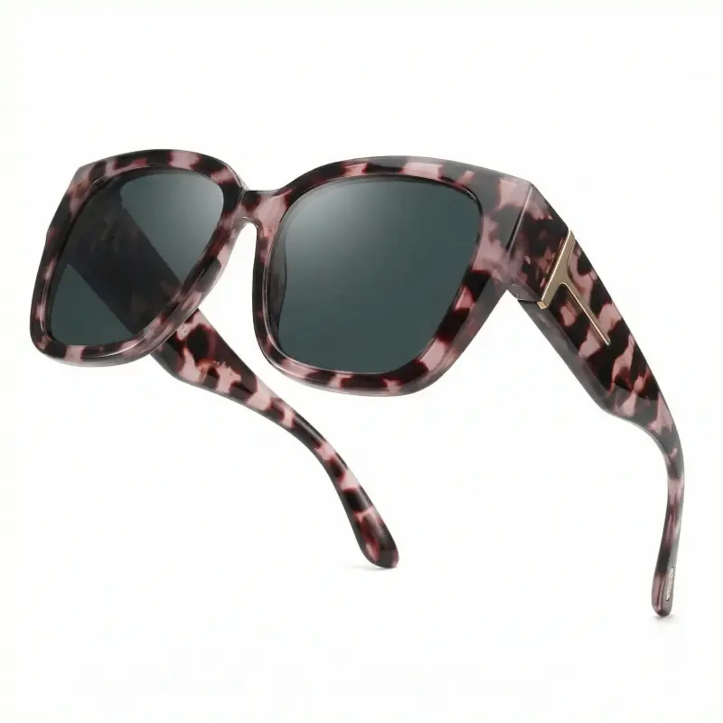 Blush Tortoiseshell Frame · Grey Lens