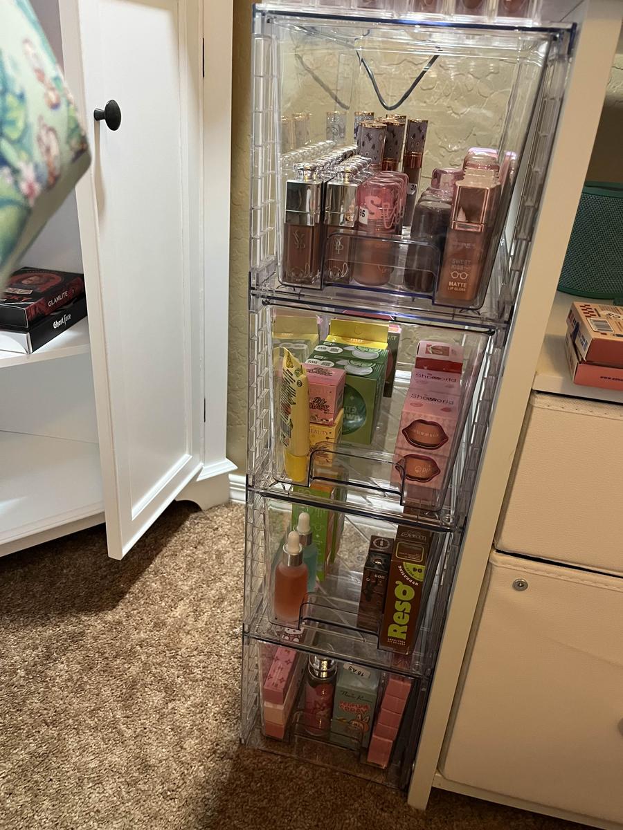 Item: Plus size -12"D x 7.5"W x 7"H, 4