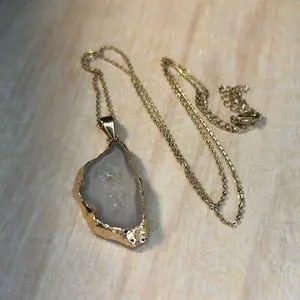Geode Agate pendant necklace