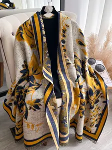 Women's Elegant Floral Print Scarf, Fashion Accessory for Autumn & Winter, Soft Woven Fabric, Loose-Fit Design, All Seasons Wear