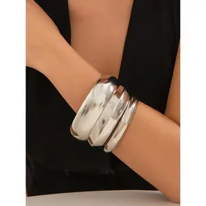 Retro punk exaggerated bracelet, fashionable men's and women's curved bracelet, party simple jewelry, daily clothing decoration, fashionable accessories, fashionable full match&exquisite jewelry birthday gift