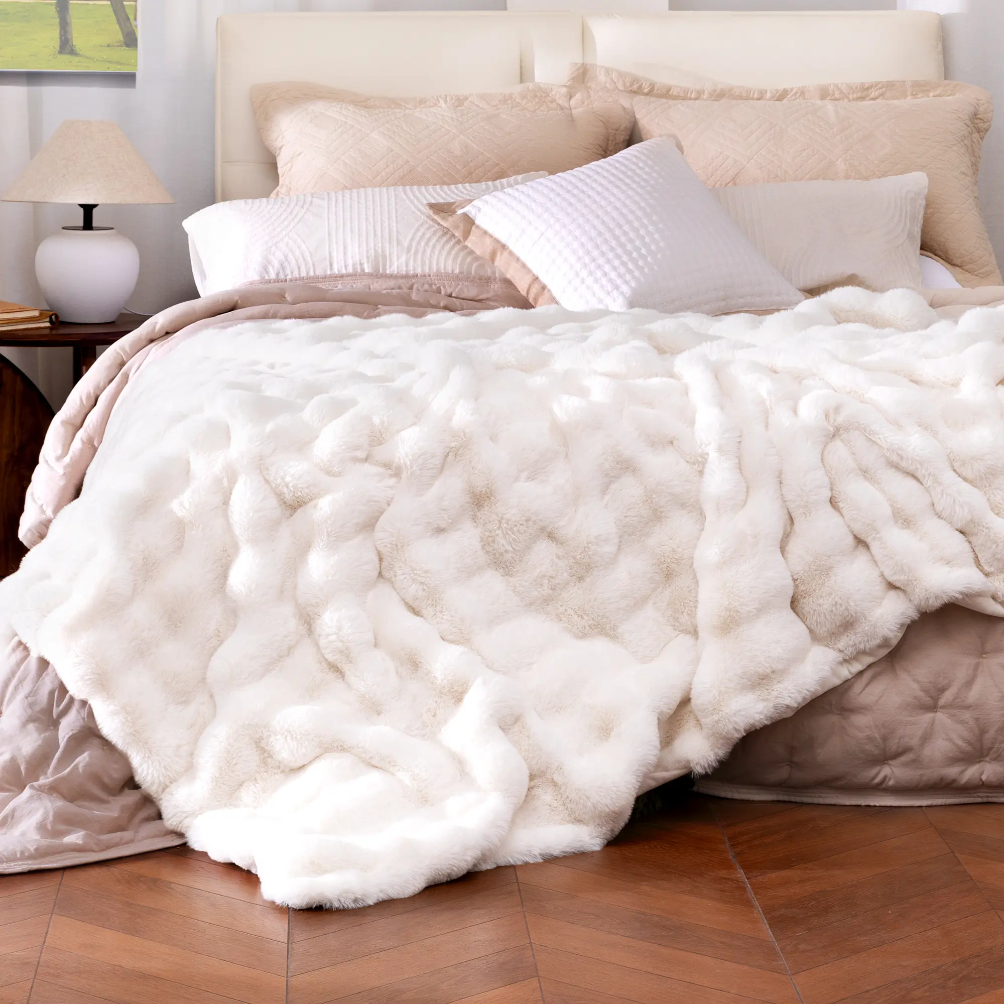 【Deals For You Days】BLUNIQUE Faux Rabbit Fur Throw Blanket, Ultra Soft Fluffy Warm Decorative Blanket for Couch Sofa Bed, All-Season Cozy Blanket, Light Taupe