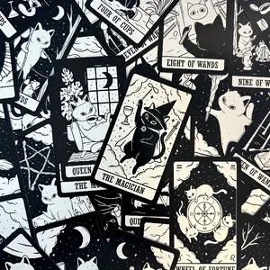 Charming Cat Tarot Cards Game - Ideal Gift for Cat Enthusiasts, Family Fun Night, Christmas & Halloween Entertainment, Black and White Illustrated Deck with Detailed Cat Designs