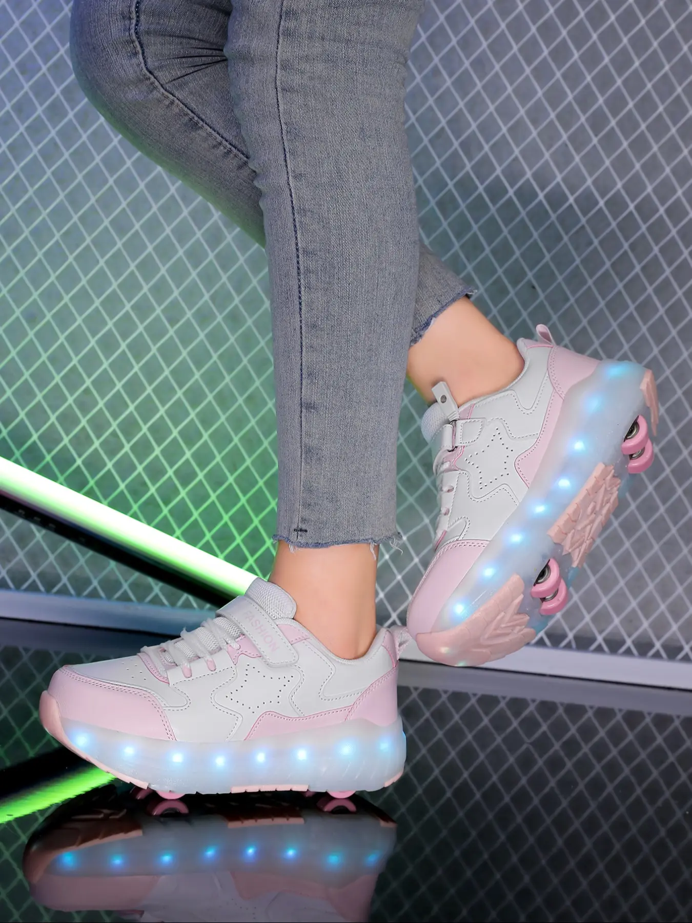 Kids LED Light-Up Shoes with Velcro, Anti-Slip Soft Sole, All-Season Wear, Fashionable Street Style, Nonslip Trainers, Detachable Two-Way Sports Shoes, Sneakers