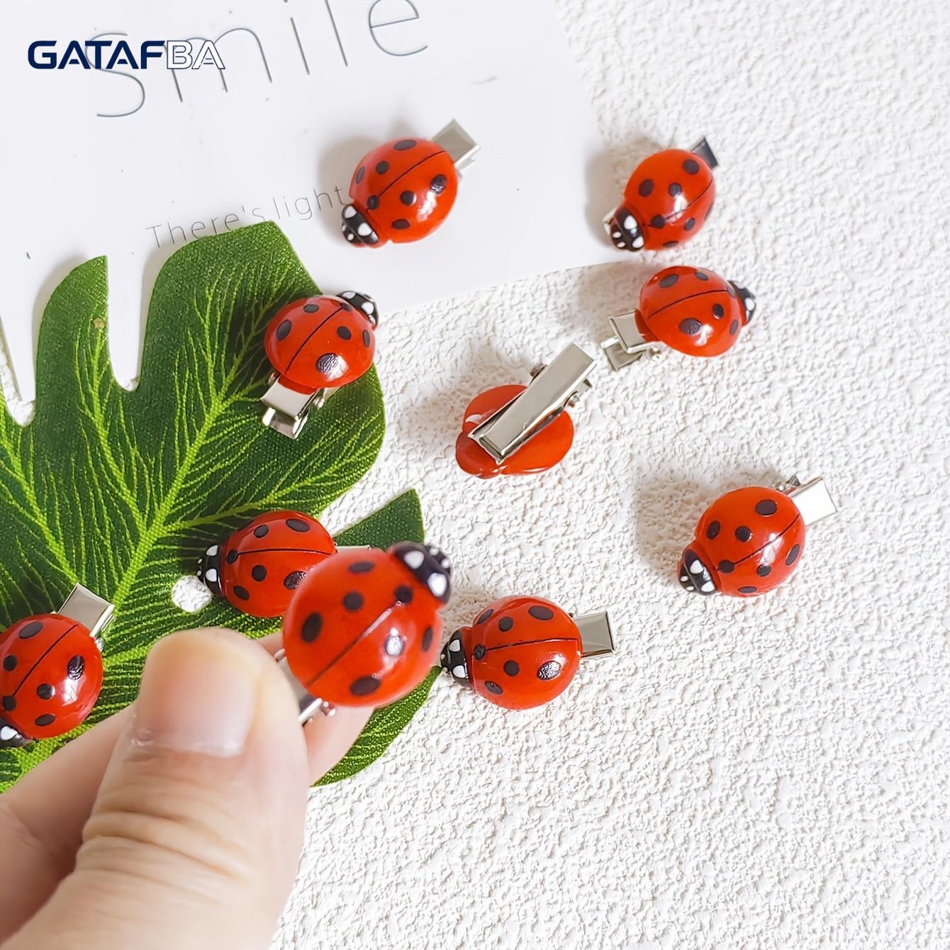 Ladybug Hair Clips Cute Insect Hair Barrettes, 3D Cartoon Ladybird Hair Accessories for Girls, No Slip Metal Alligator Clips for Thin Hair, Kawaii Red Beetle Hair Pins for Kids Women, Perfect for Daily Wear, Party, Photo Shoot and Summer Outfits