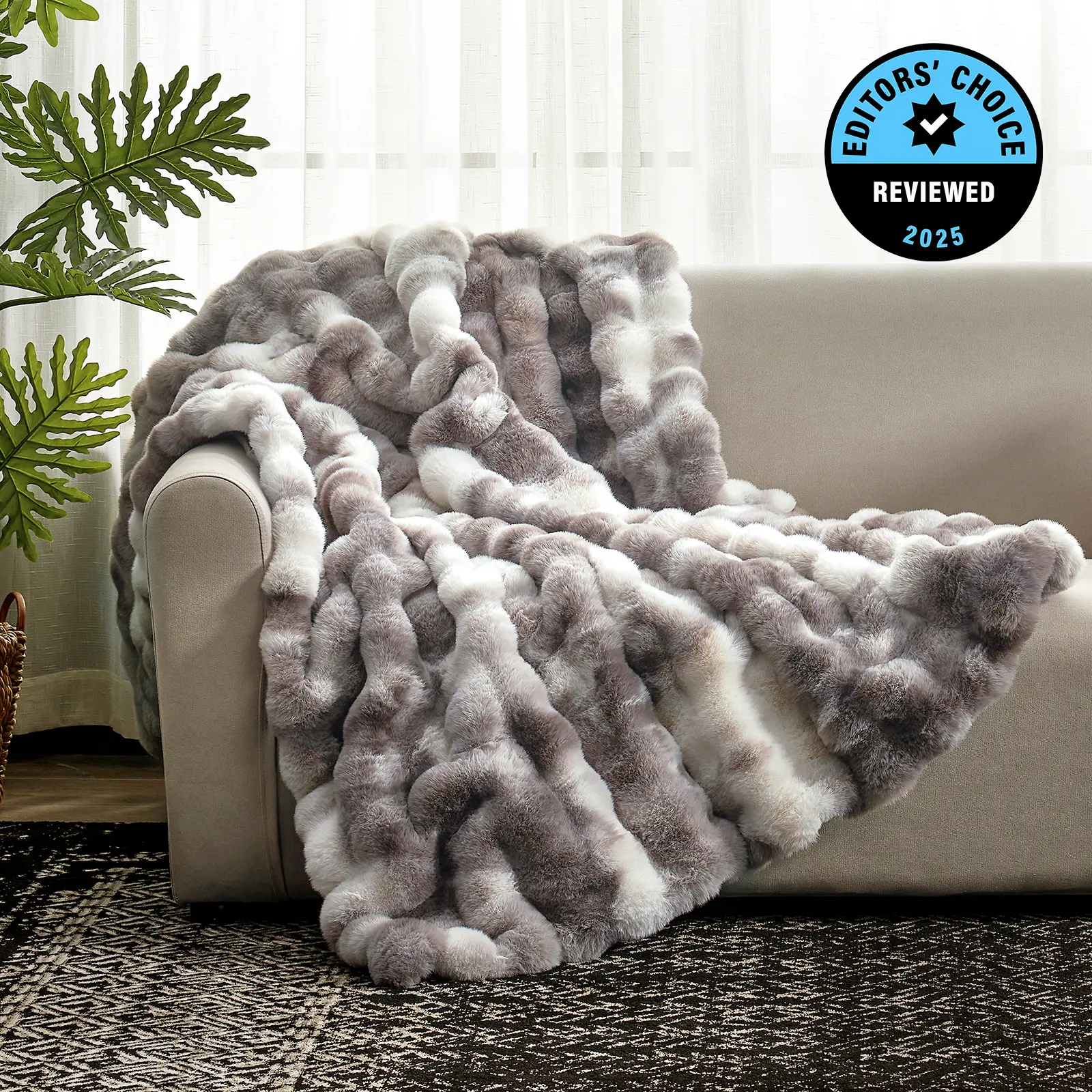 Cozy Bliss Faux Rabbit Fur Bubble Throw Blanket, Snuggle Blanket, 630GSM Soft Warm Fluffy Plush Versatile for Bed, Sofa, Couch Chair, Travel, Living Room & Bedroom, Blanket for Anxiety, Perfect Gift for Friends Young Adults Girls