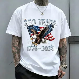 Men’s American-style trendy printed T-shirt, black and white short sleeves; holiday streetwear fashion styling; casual crew neck short-sleeve T-shirt for everyday outdoor leisure wear.