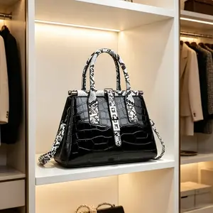 Women’s fashionable new minimalist textured crossbody bag with snake and crocodile patterns, large capacity, adjustable shoulder strap, suitable for both casual and formal occasions—a stylish handbag for everyday carry.