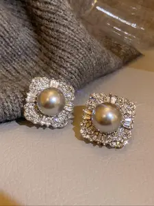 Elegant Rhinestone Stud Earrings for Women, Geometric Design Full Drill Fashion Jewelry, Perfect for Daily Wear, Parties, and Festivals