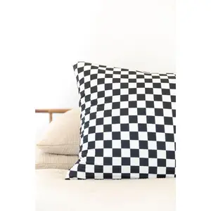 BLACK + WHITE CHECKER | PILLOW CASE