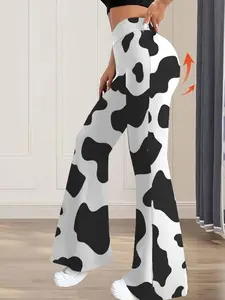 Women's Cow Print Cowgirl Style Flare Leg Pants, Casual Comfy Bell Bottom Trousers for Daily Wear, Ladies Bottoms for All Seasons