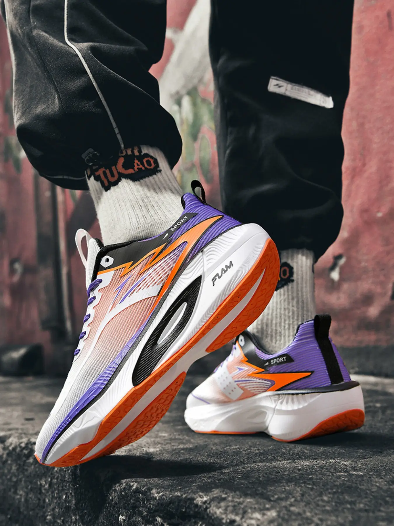 Soft Sole Shock Absorption Mesh Sports Shoes, Couple's Versatile Streetwear Casual Running Shoes, Comfortable and Stylish Athletic Footwear