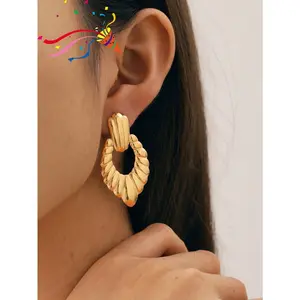 Women's Chunky Gold Stainless Steel Earrings - 1 Pair Irregular Textured, Bold Statement Luxury Fashion Metal Detail Gold Jewelry Earrings, Suitable for Daily Wear, Festivals, Chunky Gold Earrings