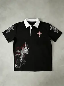 Y2K Gothic Cross Print Fitted Polo Shirt, Men's Streetwear Street Style Short Sleeve, Outdoor Casual Graphic Tee, Trendy Subculture Fashion Menswear