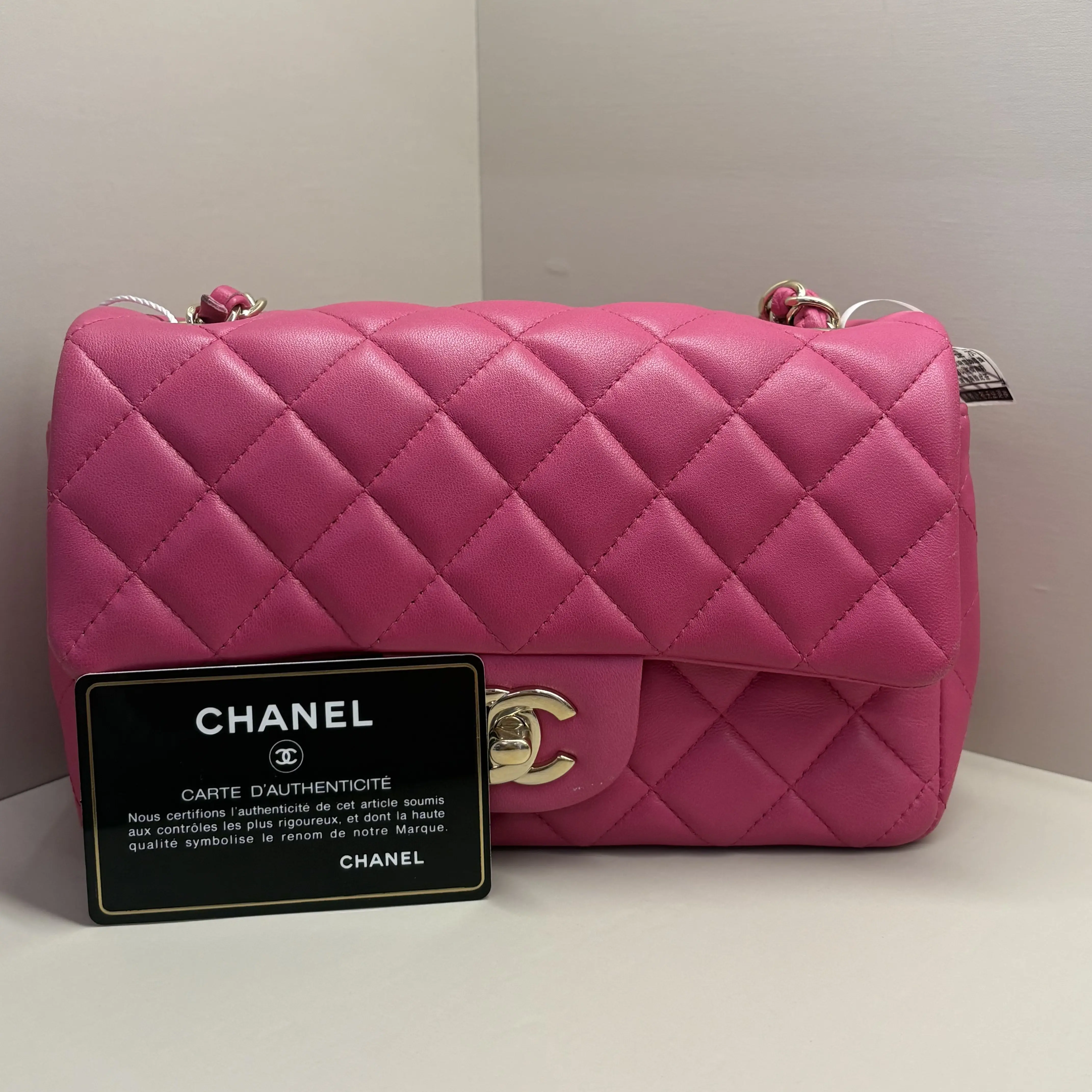Pre-owned CHANEL Authentic Classic Flap Mini Bright Pink Lambskin Gold Hardware Crossbody Bag HK A229