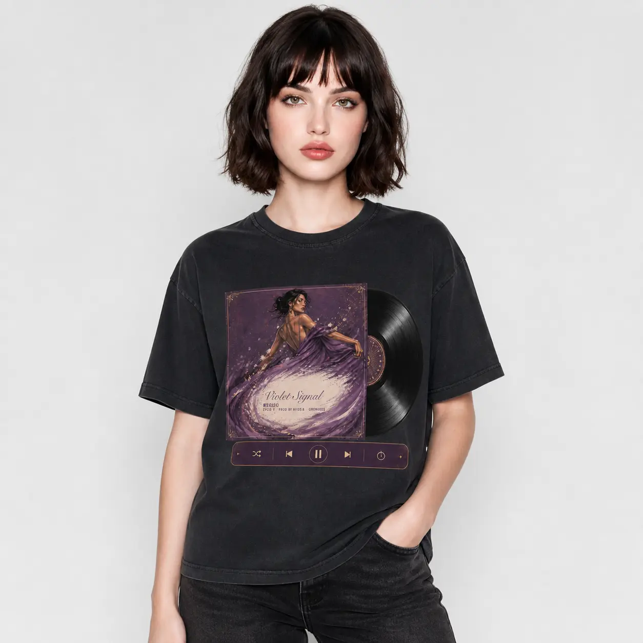 Men's Purple Echo Vinyl Record Graphic T-Shirt, 100% Cotton Vintage Washed Relaxed Fit Crew Neck Short Sleeve, Retro Music Y2K Streetwear, Casual Summer Outfit, Gift for Music Lovers Menswear Garment
