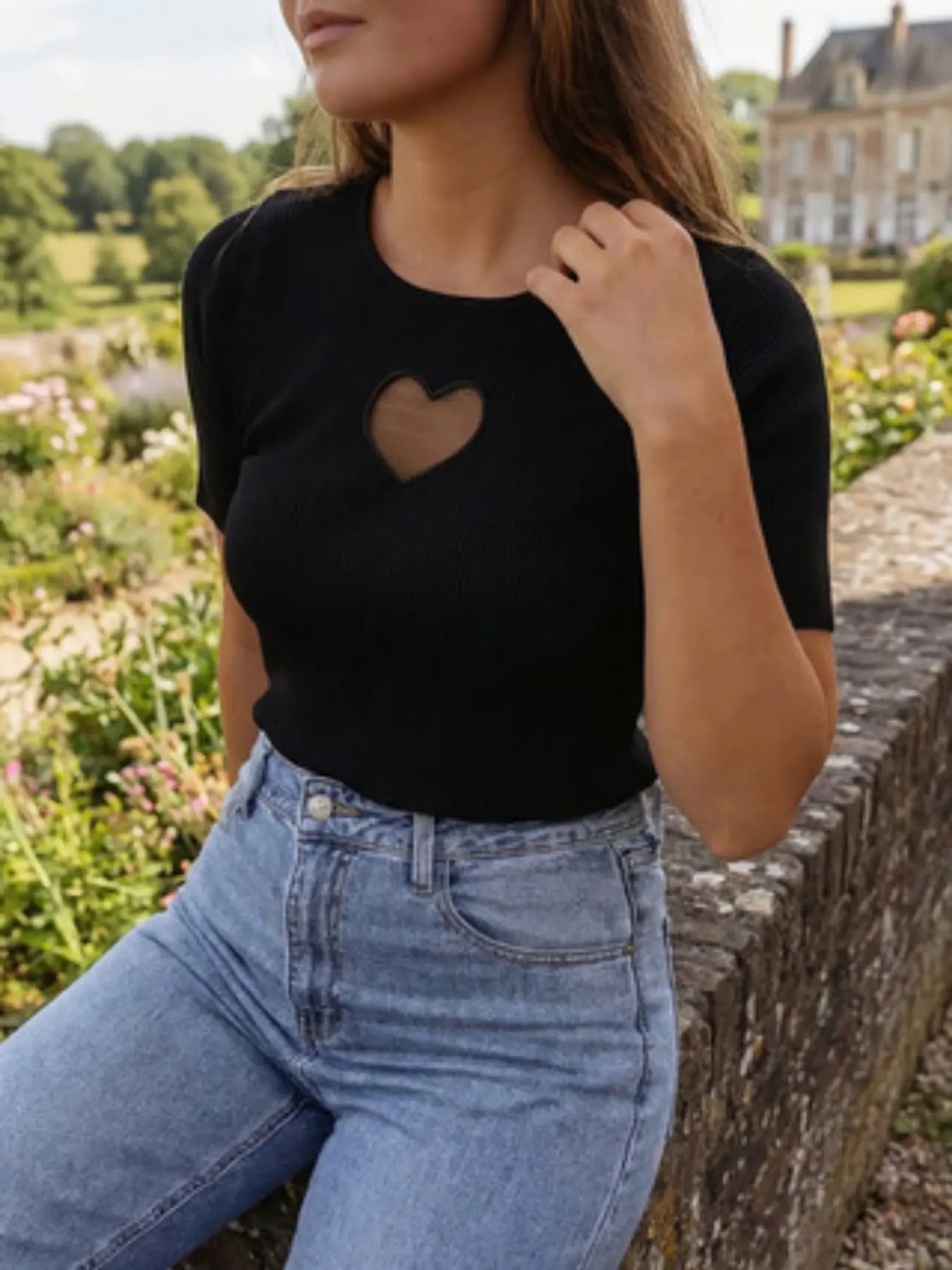 Women's Heart Cutout Knit Top, Short Sleeve Round Neck T-Shirt, Fitted Hollow Out Shirt, Cute Summer Casual Tee, Knitwear, Sweater