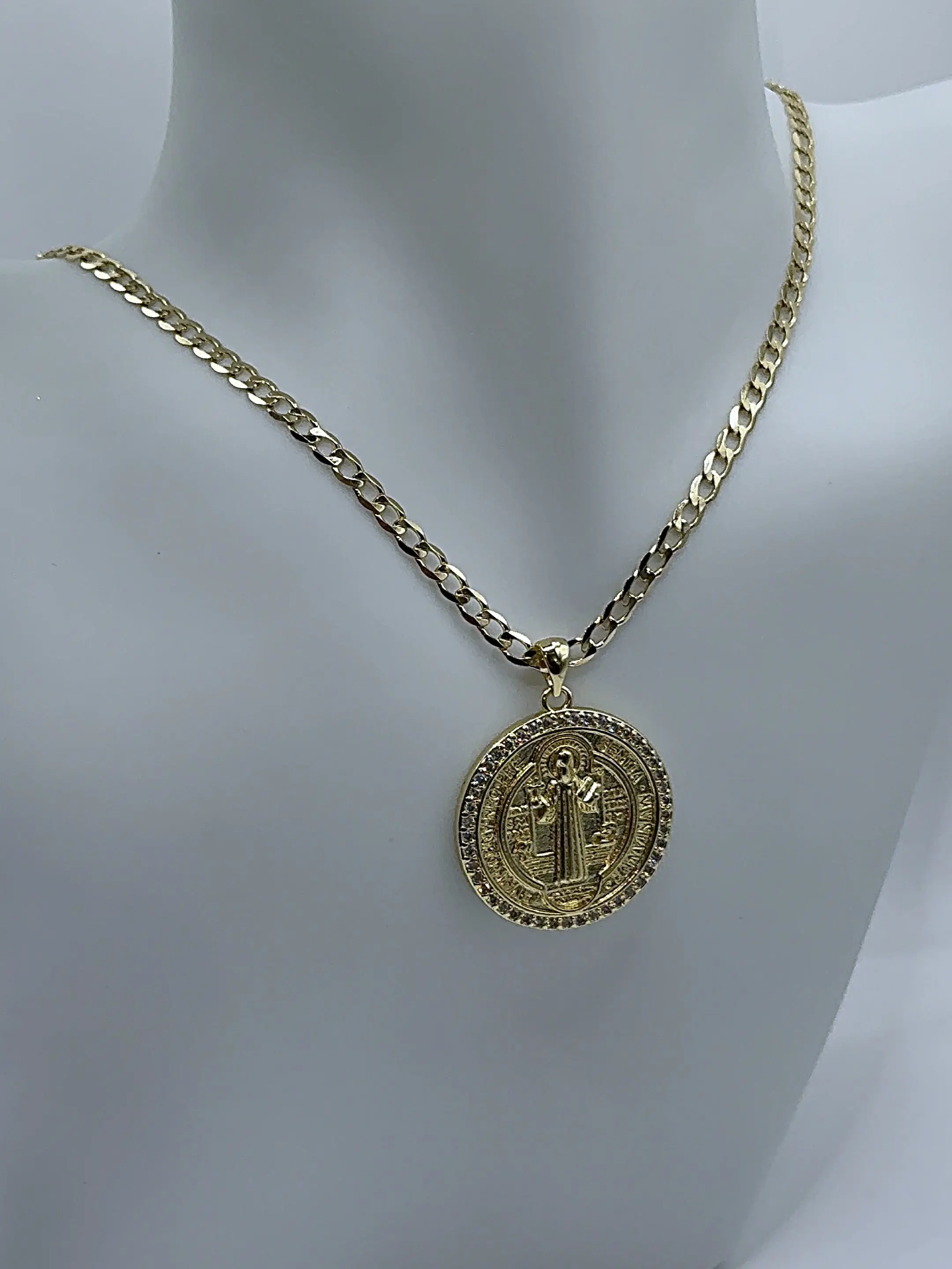 SAN BENITO Gold-Plated Medallion Necklace with Chain for Men and Women