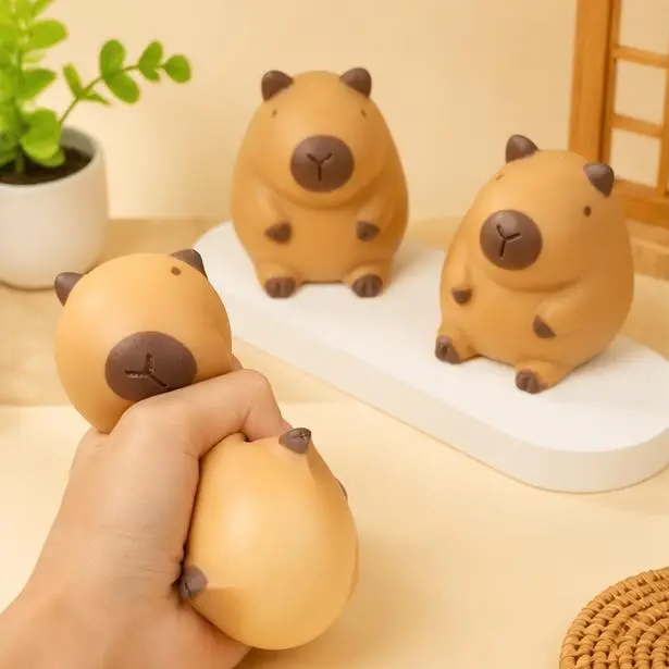 Capybara Squeeze Toy, Soft Stress Relief Plush Toy, Cute Capybara Fidget Toy for Kids & Adults, Squishy Sensory Toy, Fun Relaxing Gift for Birthday, Office & Home