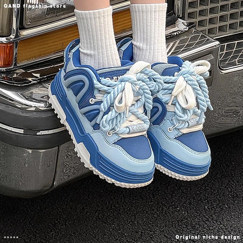 Q-AND Fashionable and Versatile Casual Sporty Skate Shoes Color-block Height-increasing street-style Sweet and Edgy Style Non-slip sole Breathable School-style Warm-keeping Thick sole Couple style Bread-style sneakers