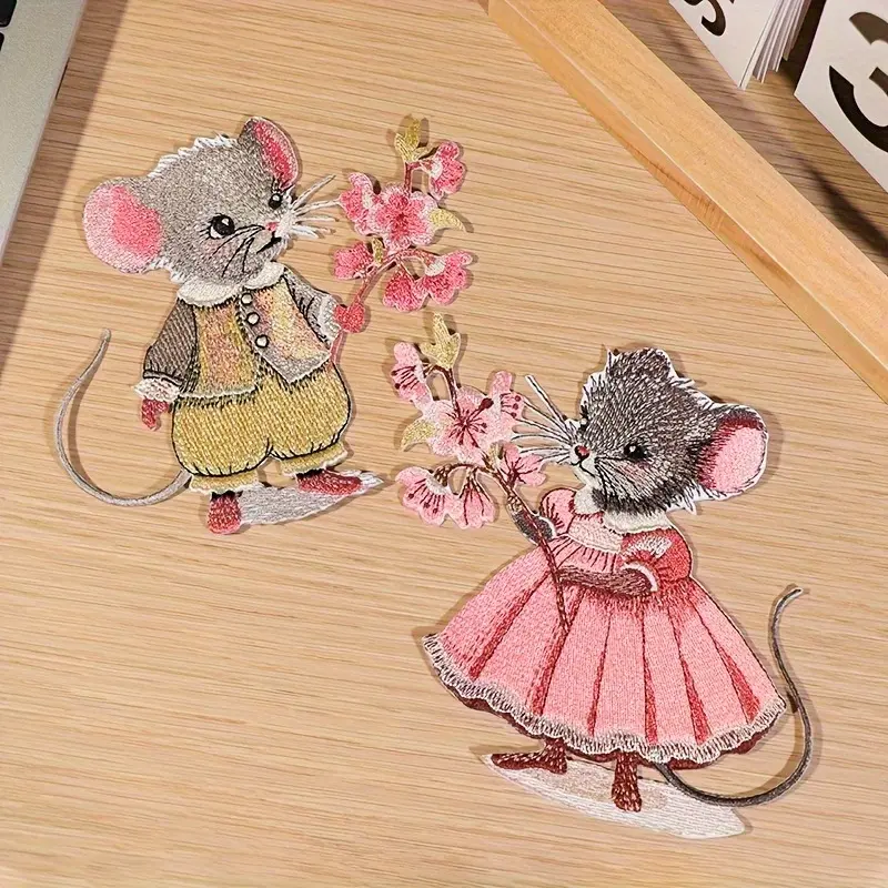 2Pcs/Set Animal Couple Mouse Embroidery Patches, Polyester Easy-Apply Iron-On/Sewing Supplies, DIY Fashion Accessories for Creative Clothes & Hats Decoration (Couples-Focused Enhance Creations Tool)