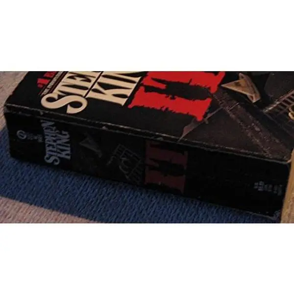 USED Book - It by Stephen King (Unknown) - english