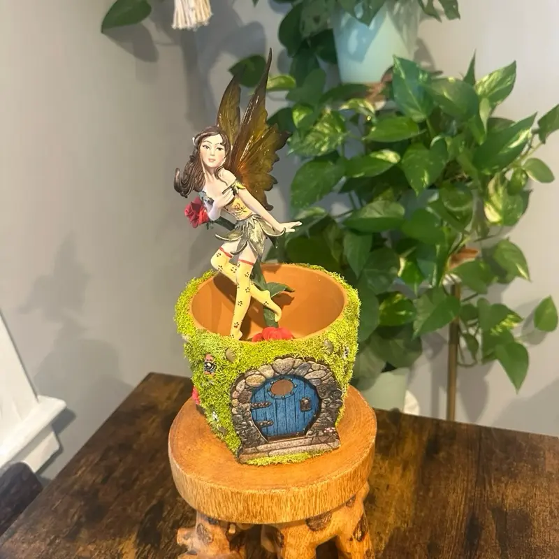 5. Handcrafted 4in Planter for Home Garden with Fairy Home Design - Ideal for House Plants and Gnomes