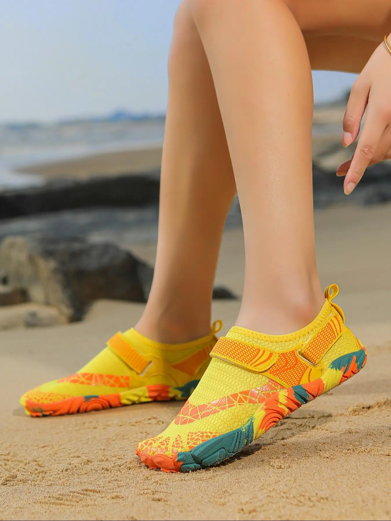 Unisex's Colorful Print Velcro Water Shoes, Lightweight Beach Water Shoes with Drainage Hole, Quick Drying Creek Shoes for Boating, Diving, Surfing, Lightweight Breathable Shoes, Water Sports Shoes, Sporty Water Shoes, Water Footwear