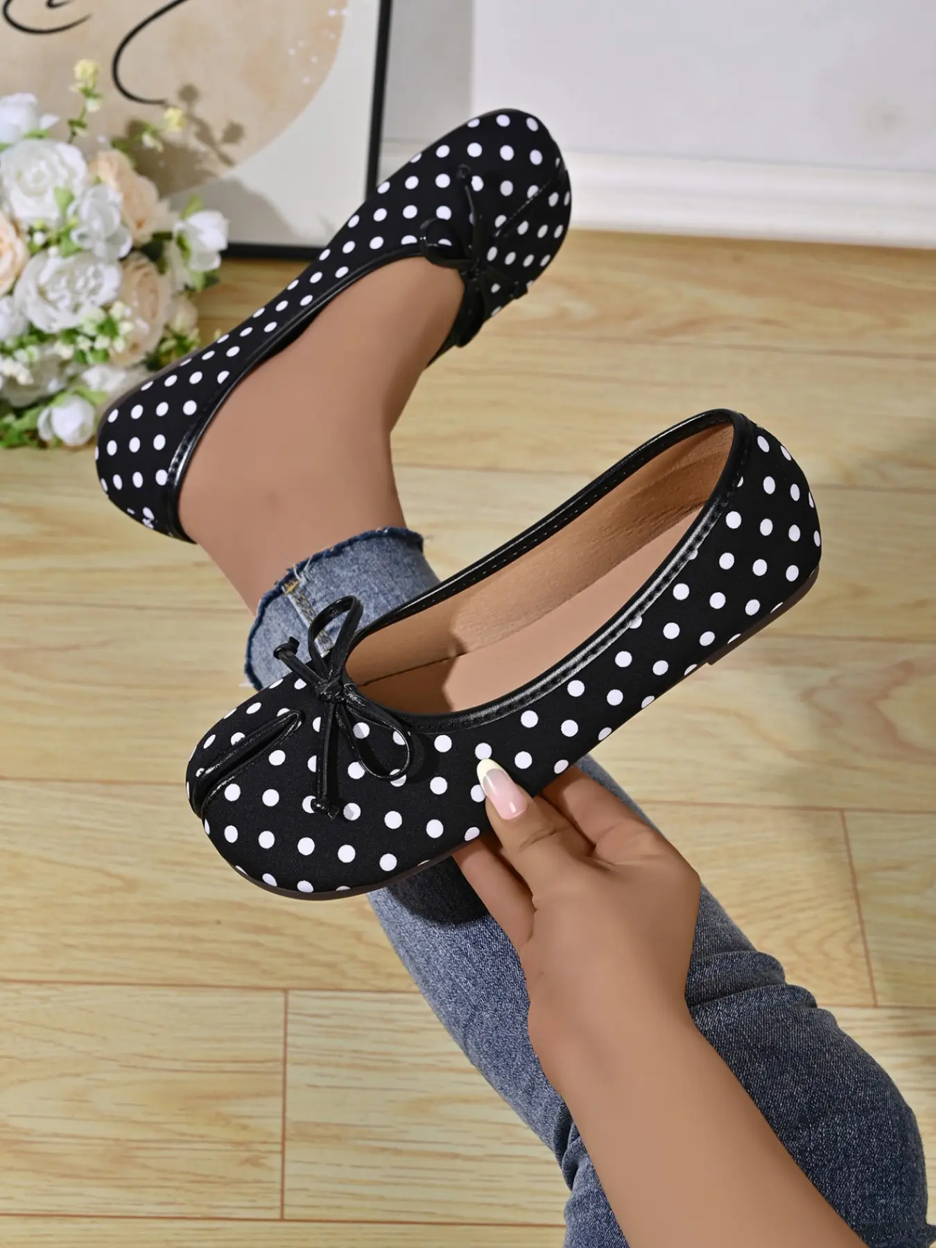 2026 Retro Polka Dot Chic Ballet Flats for Women, Soft Sole Bow Shoes, Walking Shoes, Versatile Casual Style, Lightweight and Comfortable, Soft Soled Shoes