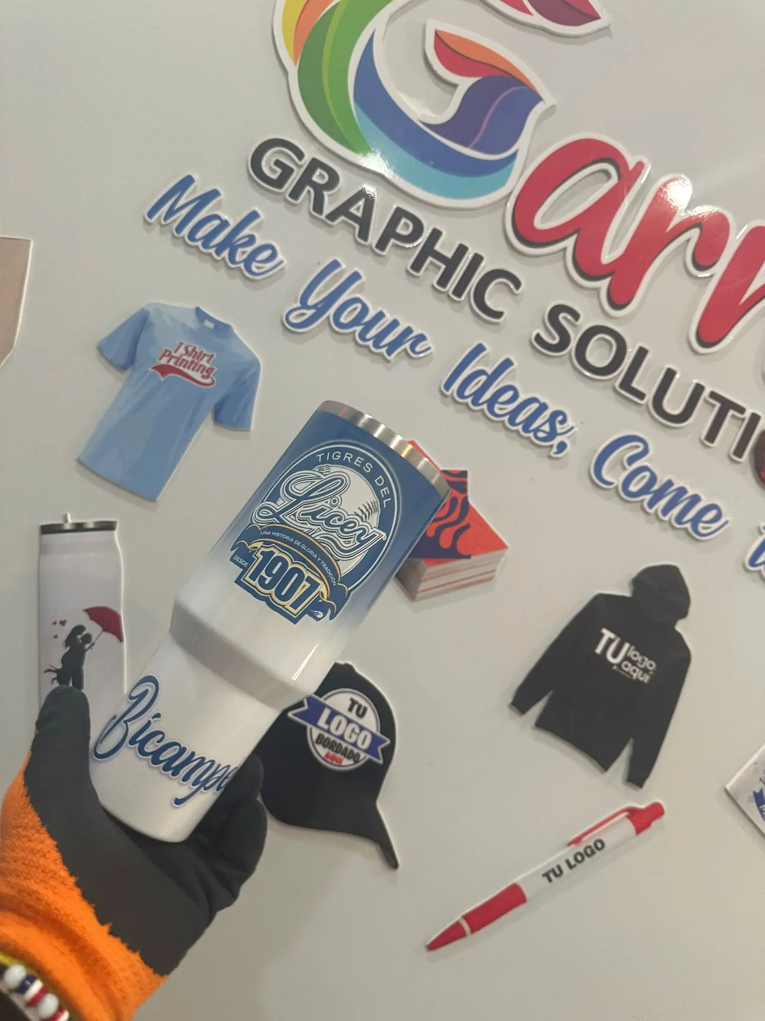Tigres del Licey 40oz Hydration Thermos – Durable & Stylish Sports Bottle