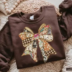 Patchwork Bow Sweatshirt, Vintage Coquette Crewneck for Women, Cozy Neutral Pullover, Quilted Bow Top, Everyday Winter Outfit, Gift for Her