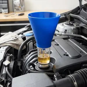 Car Engine Oil Funnel, Anti-Drip, Hands-Free Operation, Threaded Design, Suitable for Toyota, Kia, Hyundai, Plastic Material, Car Repair Tools