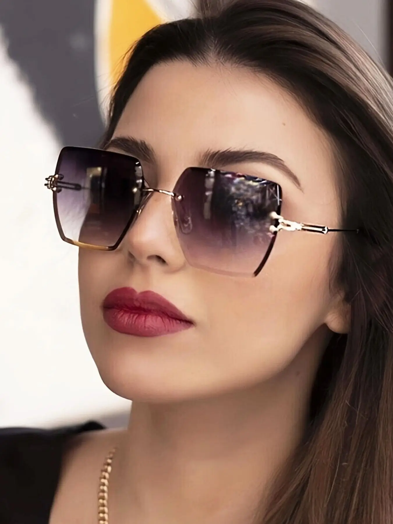 Unisex Elegant Tinted Lens Sunglasses, Vintage Trendy Glasses Trends 2024 for Women for Everyday Summer Vacation Beach Use, Fashion Accessories for Ou