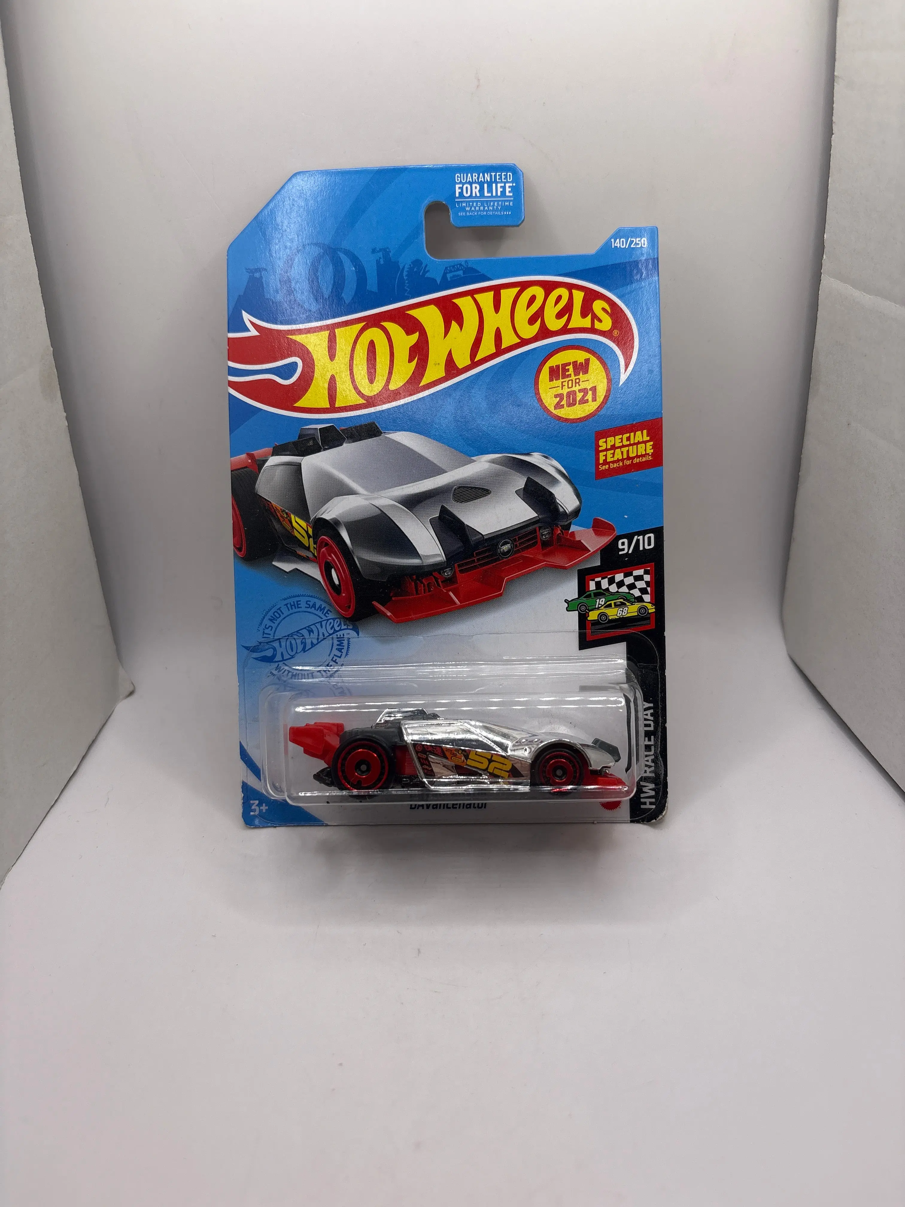 Hot Wheels DaVancenator Diecast red
