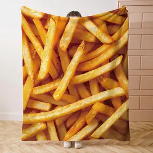 French Fries Pattern Flannel Blanket, 1 Count Soft Comfortable Throw Blanket, Cool Bedroom Bedding Blankets, Warm Napping Blanket for Home Office Camping, Food Themed Blanket