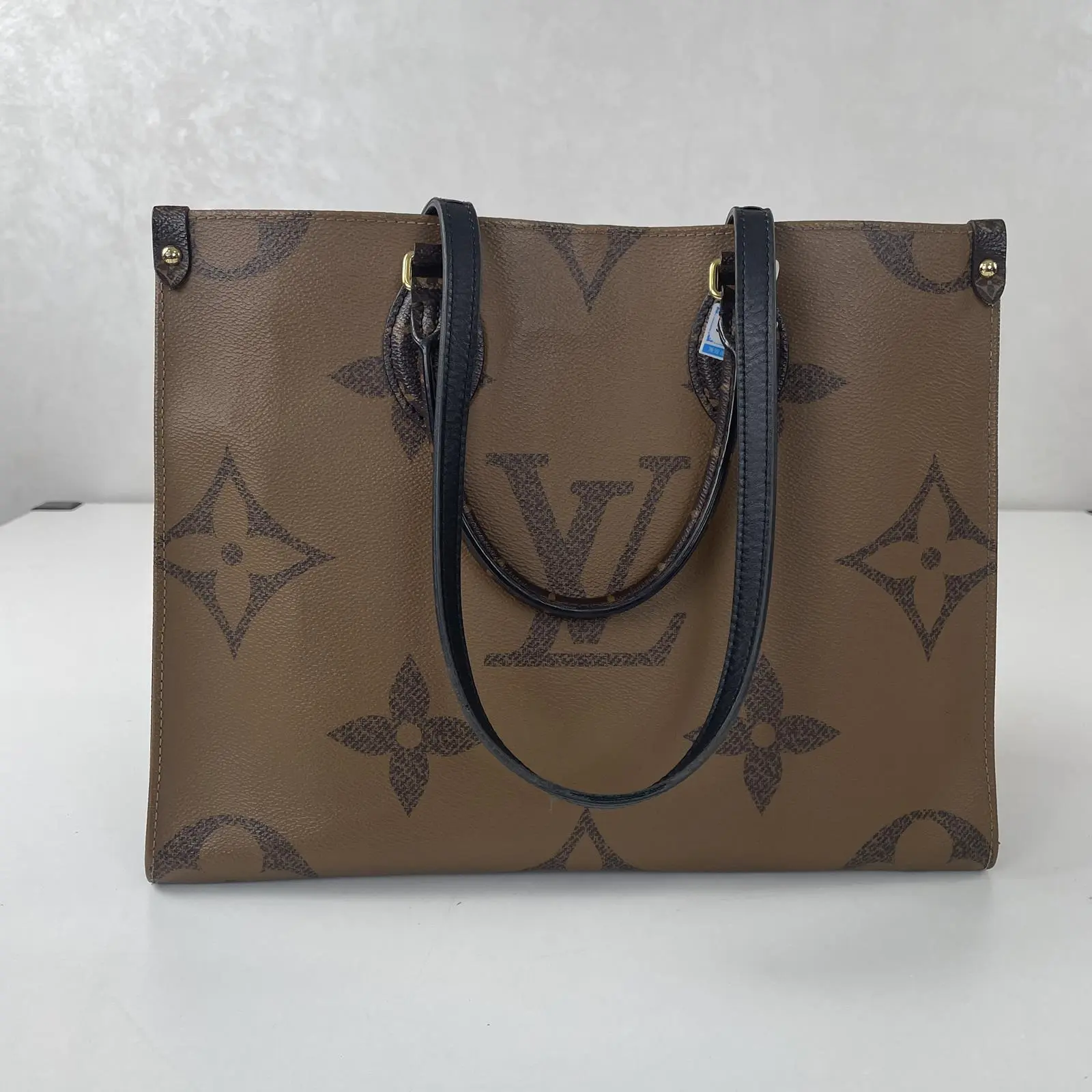 Pre-owned Louis Vuitton Monogram Giant reverse coated canvas Tote Bags Onthego GM++charm++YY