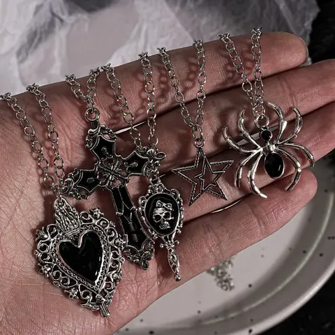 5 Piece Dark Punk Hip Hop Necklace Set, Cross Bow Heart Star Spider Necklaces, Unisex Adjustable Chain, Party Holiday Gift, Heart Design Necklace, Punk Style Necklace