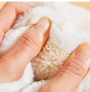 Bunny Slippers for Women Men Cute Plush Rabbit Fuzzy Slippers Soft Fluffy Animal Winter Warm Indoor House Slippers Shoes Footwear Foam Girl Warm Soft Fuzzy Upper Fleece Lining Non-slip Sole Memory Foam Insole Best Gift