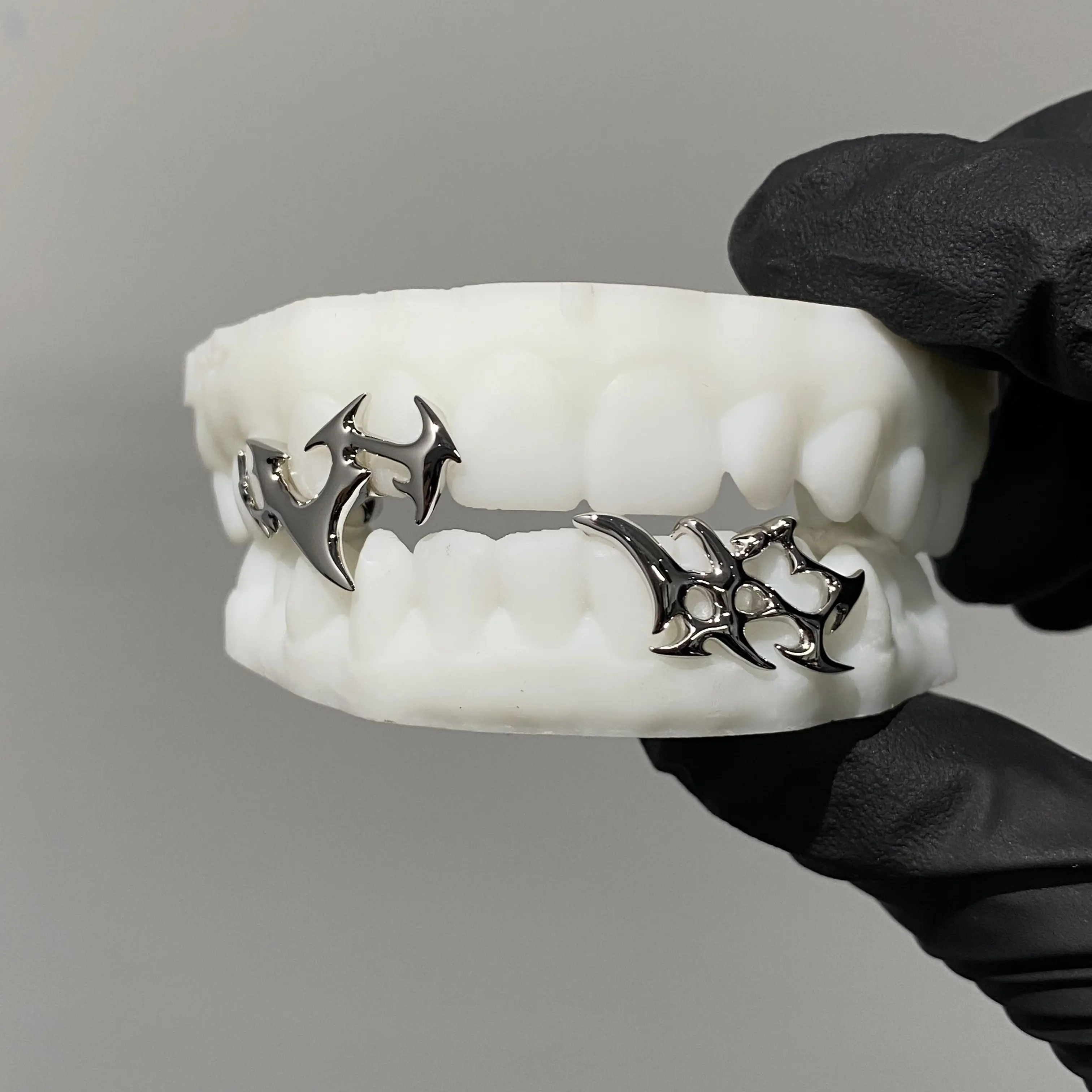 Custom 925 Silver Phunk Fangs Grillz Hand Out Top 3 Bottom 3 Grill Jewelry for Men and Women