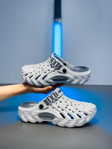 Plus-size Platform Clogs for Men and Women, Trendy Style, Solid Color, Slip-on, Height-increasing, Non-slip, Durable, Lightweight, Suitable for Outdoor Use, Beach, Sandals, Home, Travel, Everyday Wear, Camping, and Poolside.