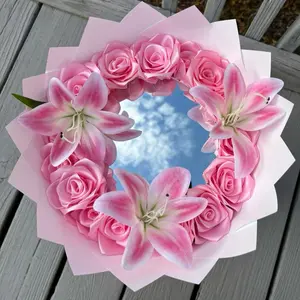 Bouquet mirror