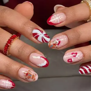 24pcs Short Oval French Press-On Nails, Snowflake, Gingerbread Man, Stripe, Christmas Hat Design, Glossy Acrylic False Nails, Glossy Fake Nails