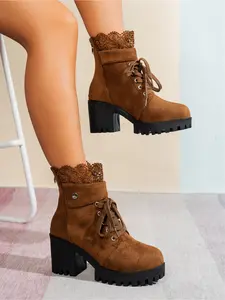Fashionable women's autumn and winter short boots with thick heels and high water platforms, waterproof leather upper with buckle decoration, comfortable soft sole, antislip and wear-resistant, with laces to increase height Footwear