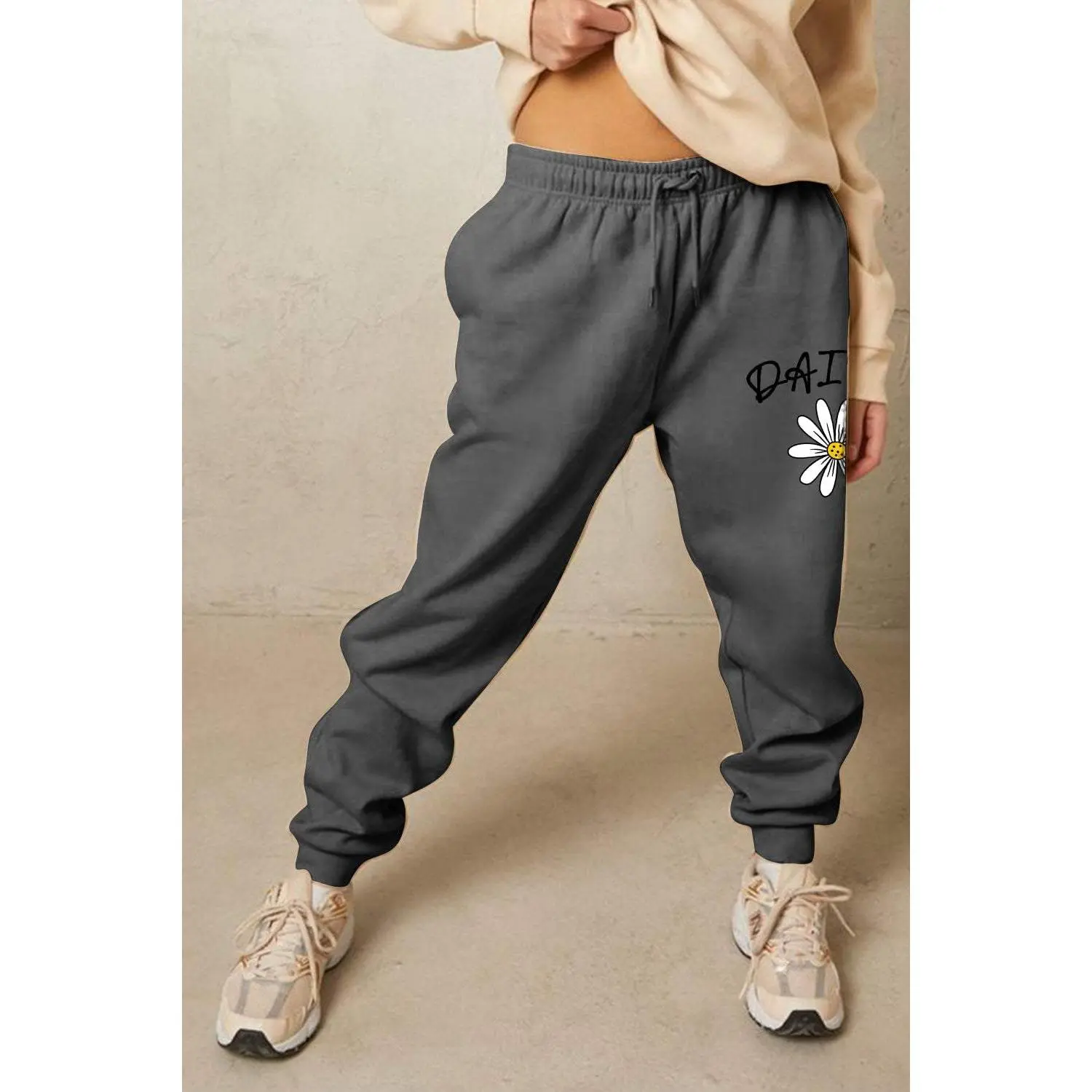 Simply Love Full Size Drawstring DAISY Graphic Long Sweatpants