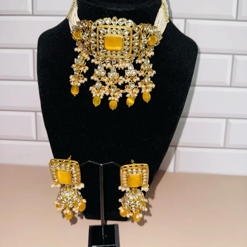 Choker Necklace Set with Jhumki & small Tikka