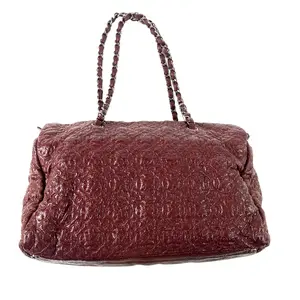 Pre-owned CHANEL leather Tote Bags Burgundy Camellia Embossed Patent with charm