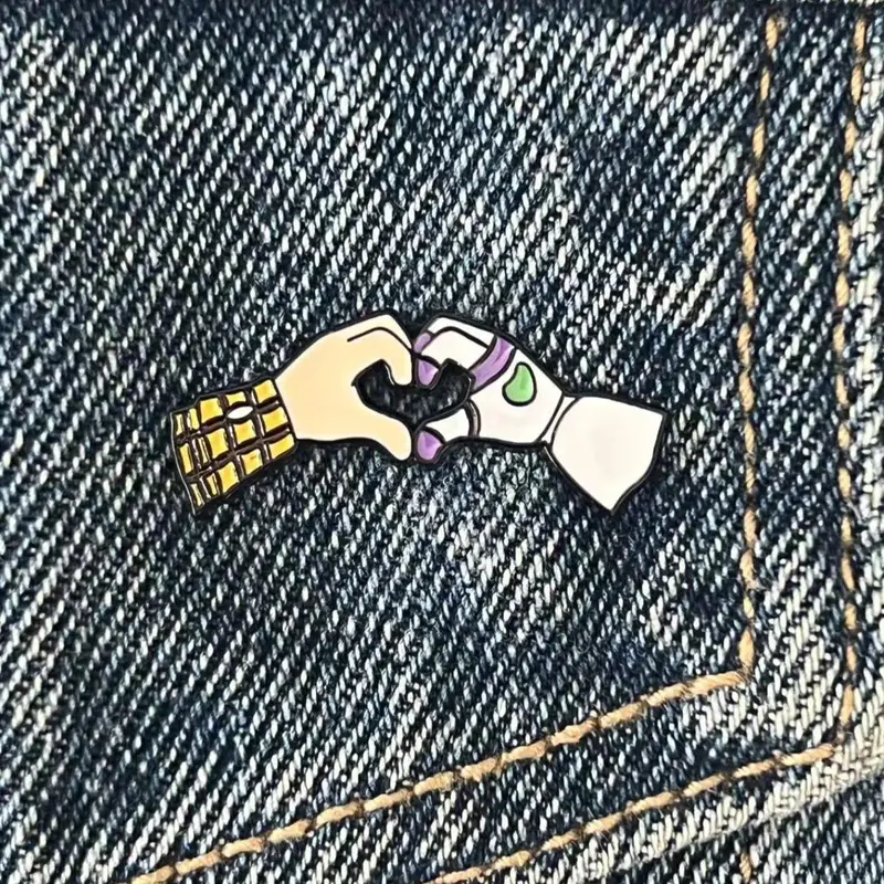 Mother's Day Gift 1Count Heart-shaped hand-holding badges, brooches, cute accessories, bag accessories, pins, clothing accessories, versatile accessories, birthday gifts, children's