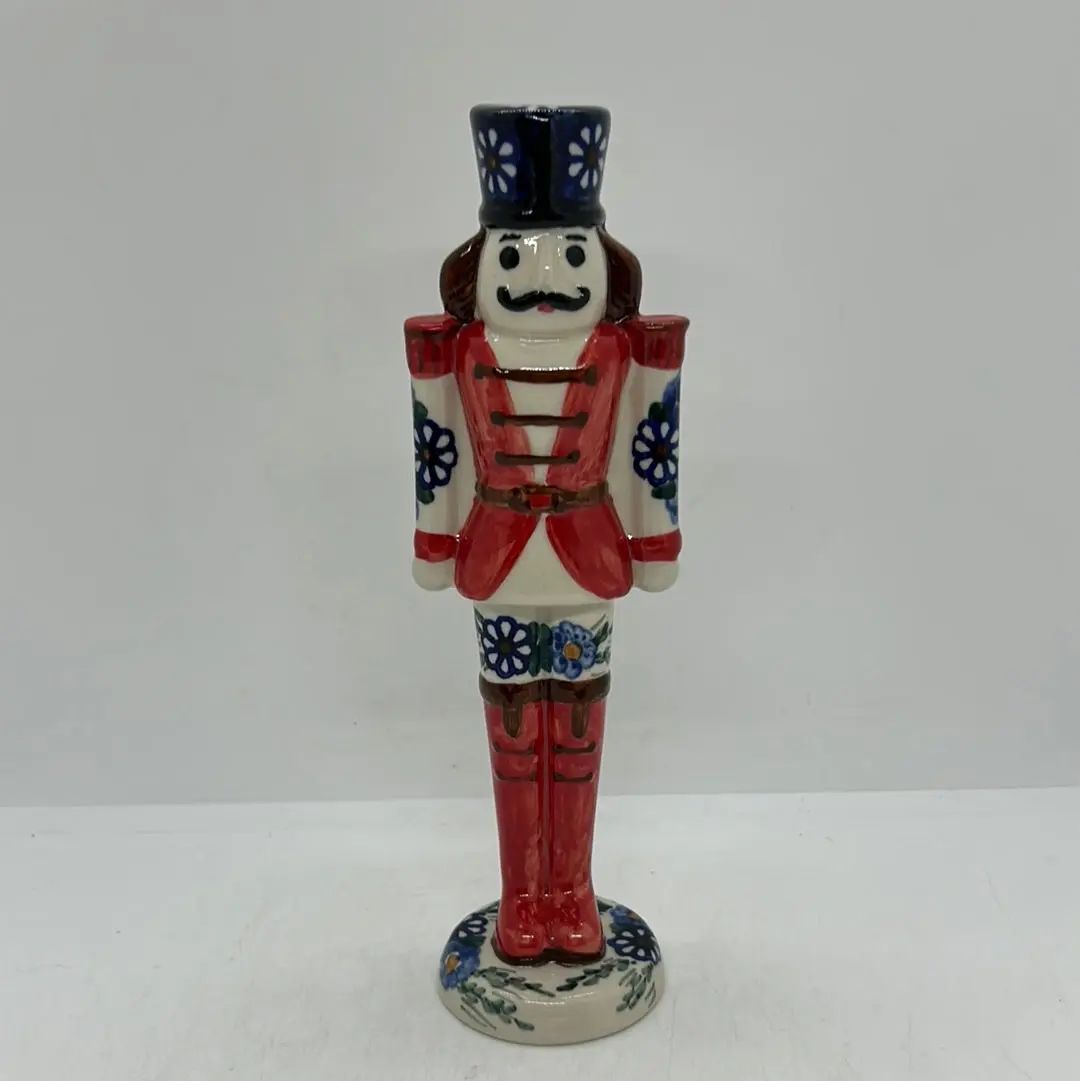 NUTCRACKER Figurine - D7