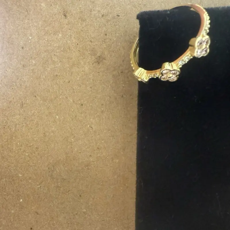 Small flower woman ring