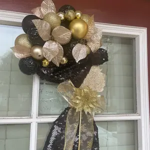 Black and Gold Mini Diva Wreath